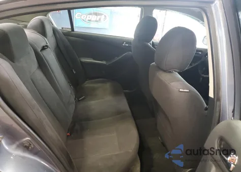 2010 Nissan Altima Base z USA, uszkodzony, nr VIN 1N4AL2AP3AC170944